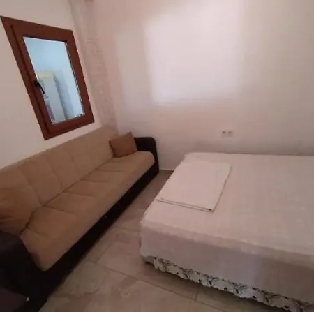 Datca'Da Bueyuek Genis Bahceli Cazip Ev Датча